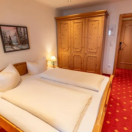 Arnika Garni Hotel 4*